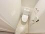 トイレ　綺麗なトイレにはウォシュレット標準装備です。