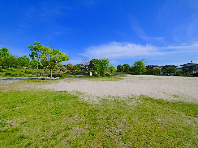 公園　真弓中央公園（公園）まで529m