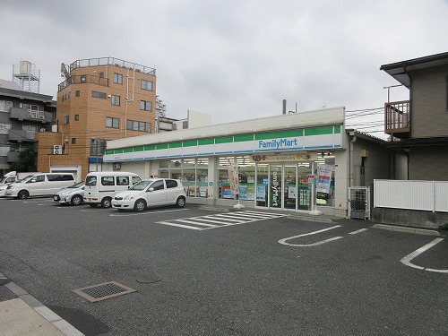 コンビニ　ファミリーマート 上板橋三丁目店（コンビニ）まで83m