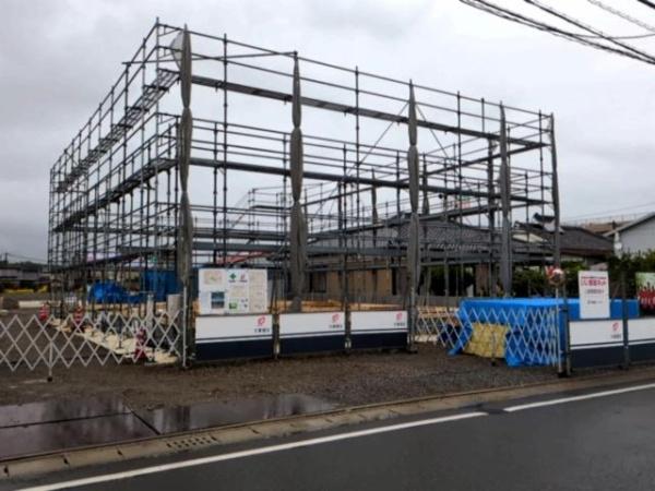 建物外観　建築中