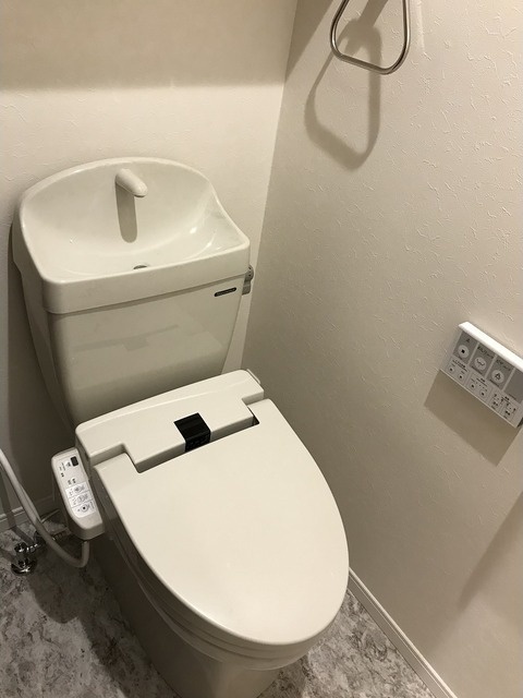 トイレ　トイレ