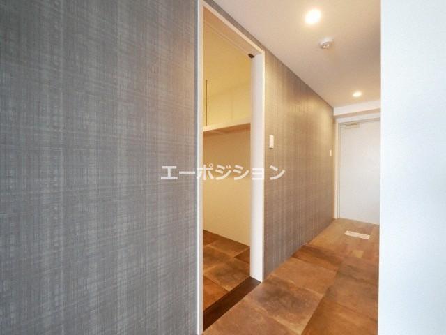 収納　wolf Pack Apartment
