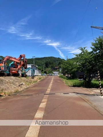 その他　前面道路（その他）まで0m