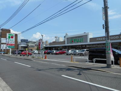 スーパー　フジ白島店（スーパー）まで600m