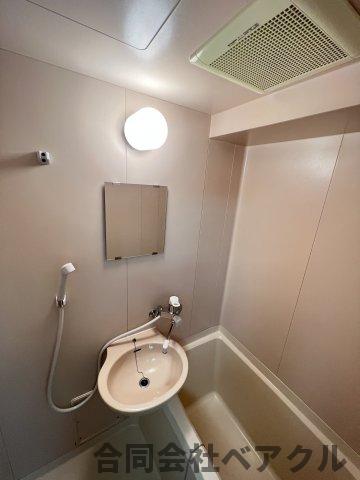 洗面設備　コンパクトで使いやすい洗面所