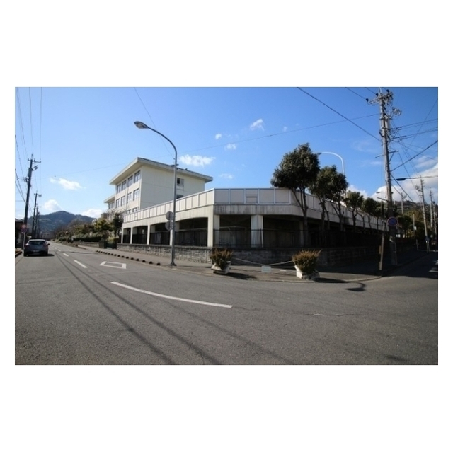 小学校　静岡市立城北小学校（小学校）まで950m