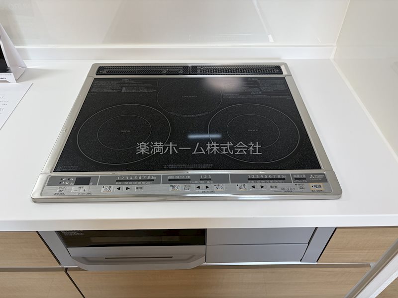 その他　3口IHクッキングヒーター♪