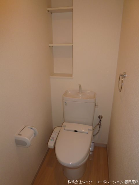 トイレ　写真は同型タイプ