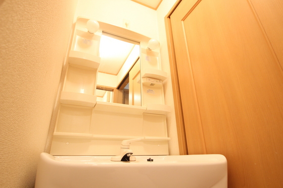 洗面設備　※別部屋の写真です