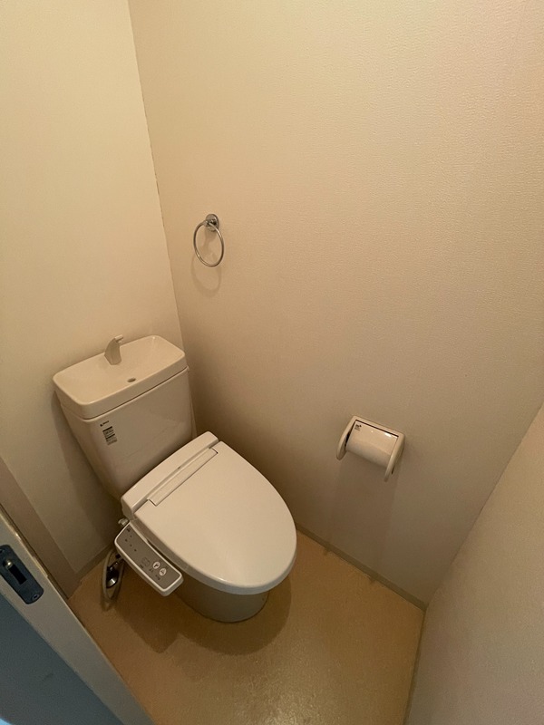 トイレ　別部屋参考写真