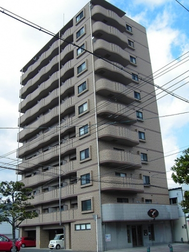 コスモマンション岩崎の外観写真