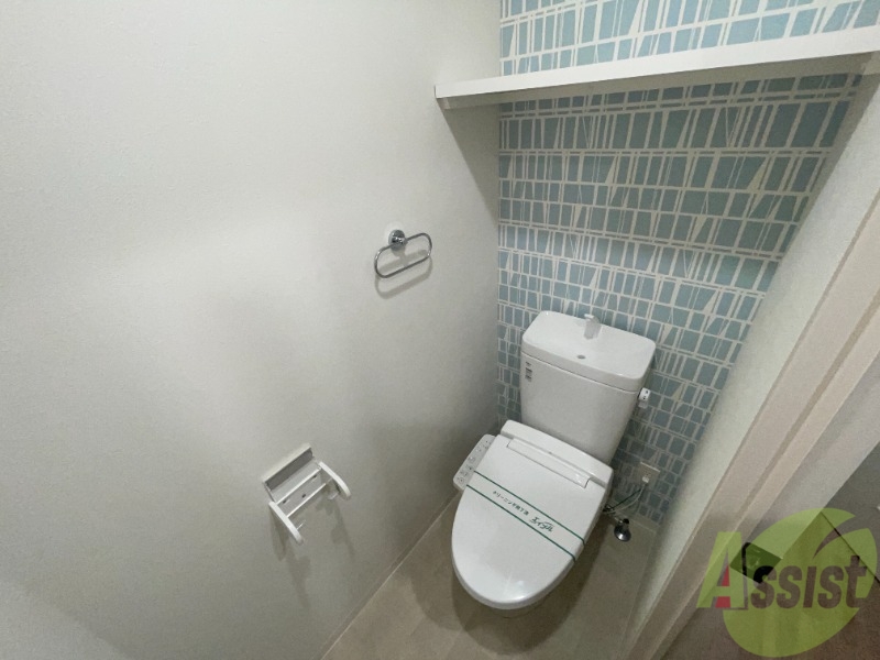 トイレ　トイレはこちらのウォシュレット付きになりますね。