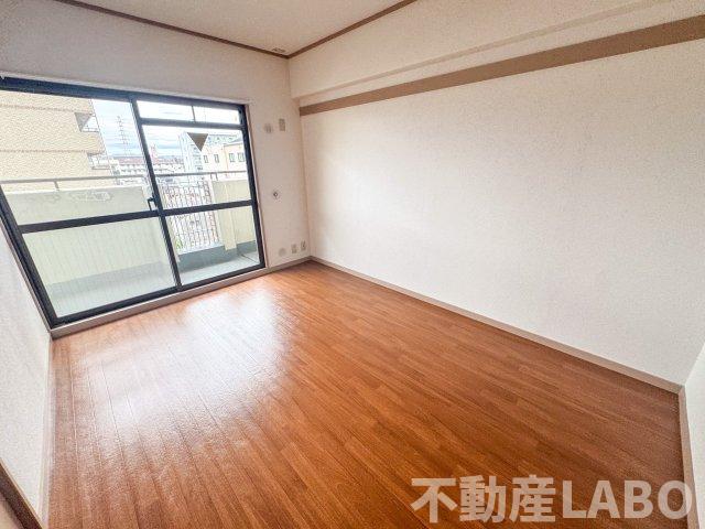 地下鉄四つ橋線 住之江公園駅 徒歩4分 6階建 築43年の内装写真