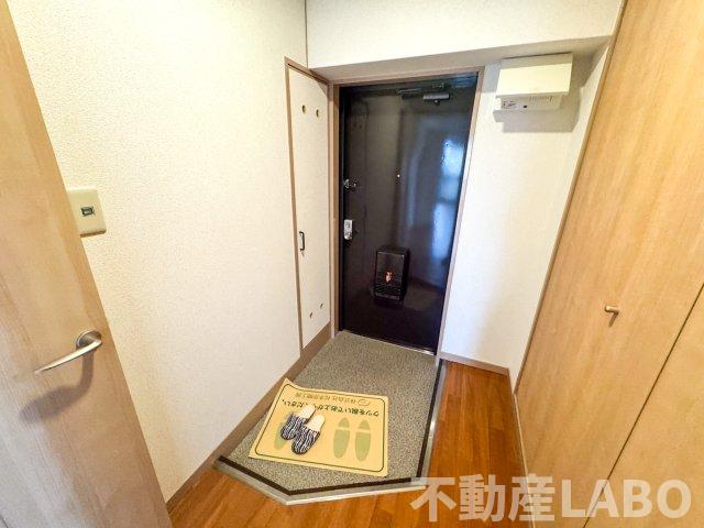 地下鉄四つ橋線 住之江公園駅 徒歩4分 6階建 築43年の玄関写真