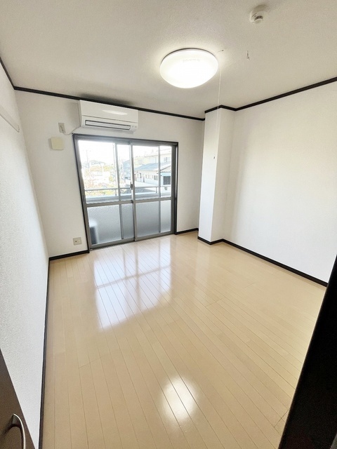 グリーンリーフ十日市場の居間写真