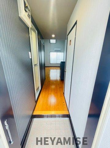 玄関　※別号室の写真です※