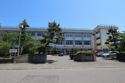 小学校　坂井東小学校（小学校）まで450m