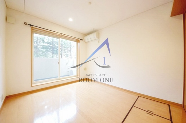 居室・リビング　洋室のお部屋です。