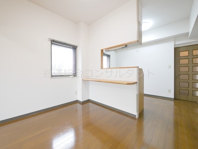 居室・リビング　ダイニングキッチン、角部屋