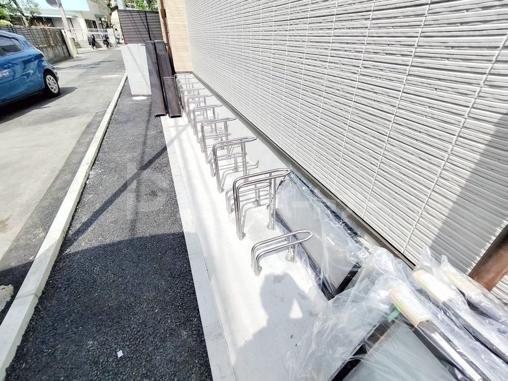 都営新宿線 本八幡駅 徒歩2分 3階建 築2年の外観写真