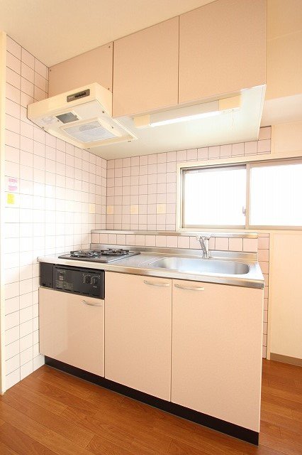 キッチン　同物件別号室の写真