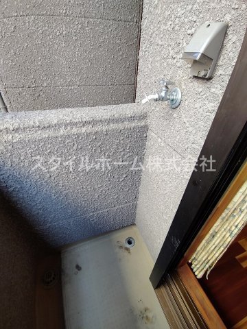 洗面設備　洗濯機置き場です。