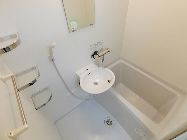 バス・シャワールーム　★嬉しいバストイレ別★別部屋参考写真となります
