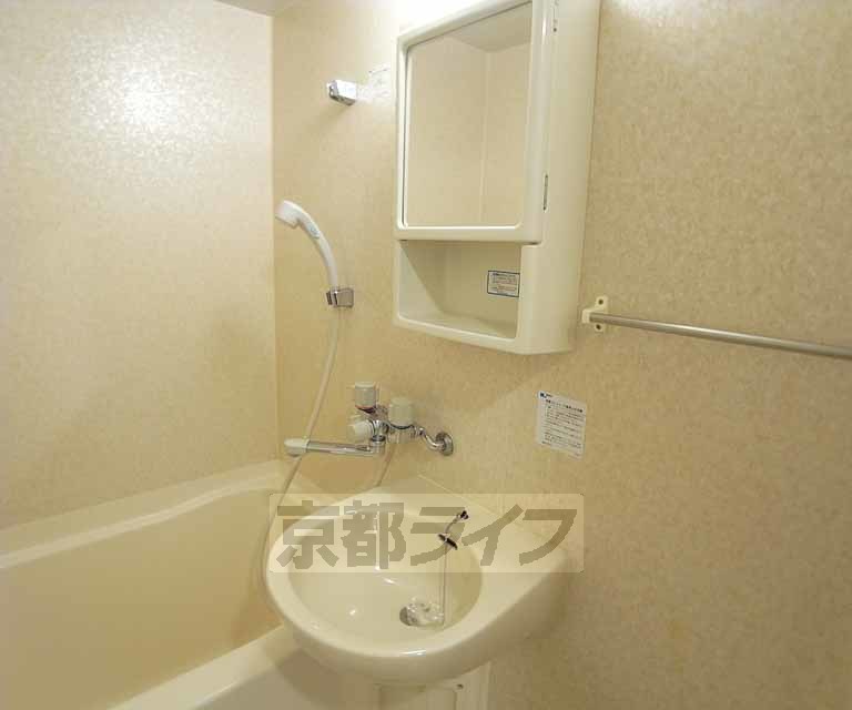 洗面設備　プチ洗面台付き