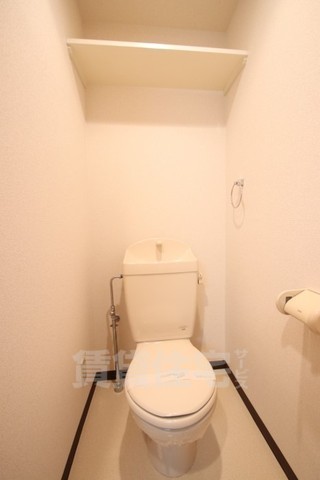 南海本線 堺駅 徒歩8分 4階建 築21年のトイレ写真