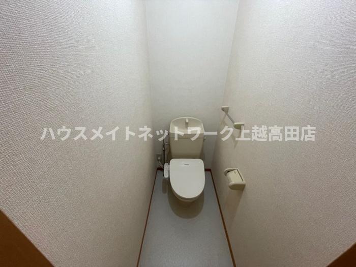 トイレ　温水洗浄暖房便座玄関