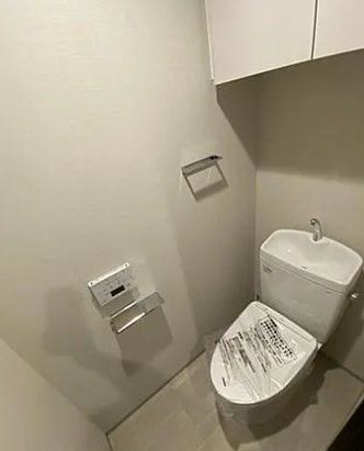 ＪＲ総武線 高円寺駅 徒歩2分 13階建 築4年のトイレ写真
