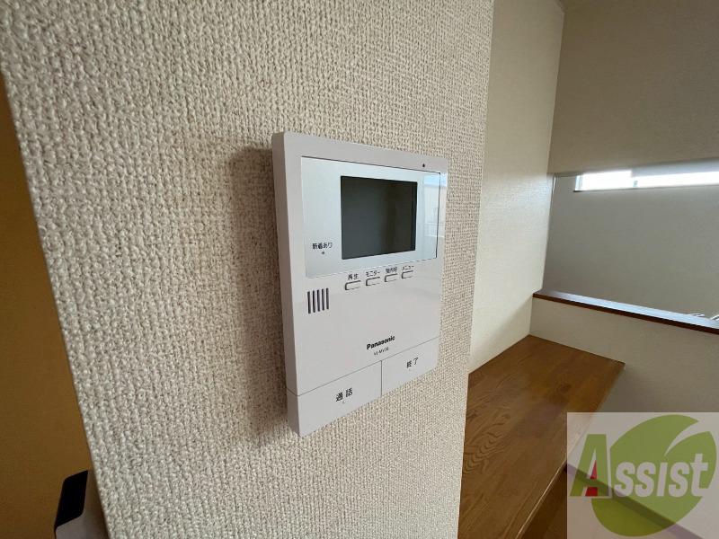 その他設備　ＴＶモニター付インターホンです。来客者の顔が見えるので安心！