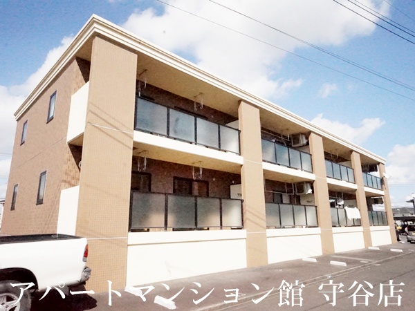 建物外観　駐車場1台3000円、2台目無料♪