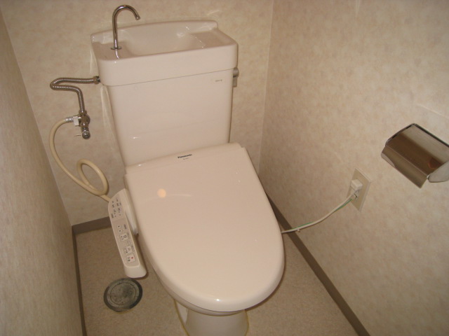 トイレ　※写真は別のお部屋です。現況を優先させて頂きます。
