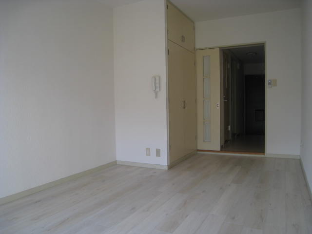 居室・リビング　※写真は別のお部屋です。現況を優先させて頂きます。