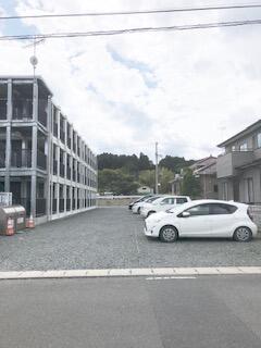 駐車場　敷地内
