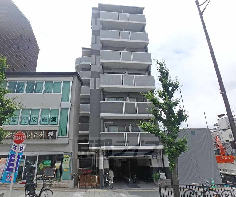 京都市東山区五条橋東４丁目のマンションの建物外観
