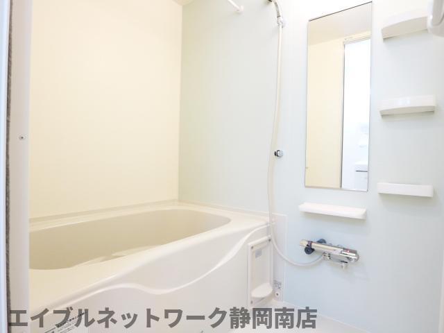 バス・シャワールーム　日々の疲れを癒すお風呂です