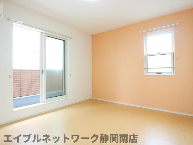 居室・リビング　ゆったりとした居間です