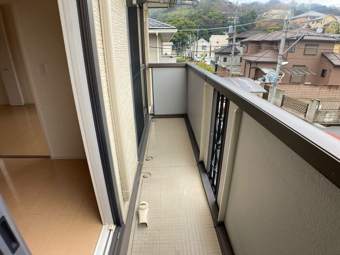 バルコニー　南向きで日当たり良好です。