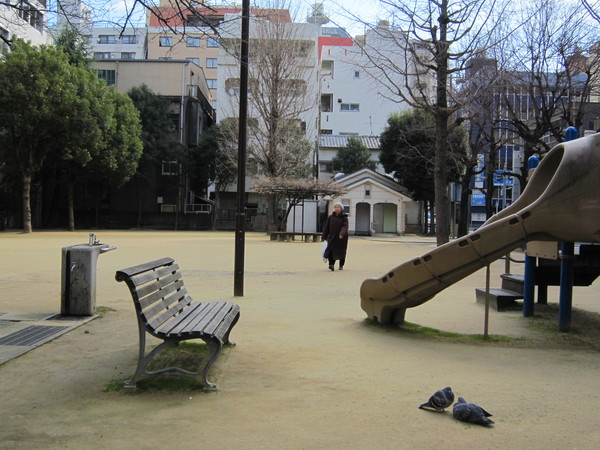 【キャスティール五島町の公園】