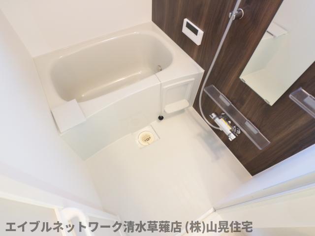 バス・シャワールーム　ゆったり過ごせるお風呂です