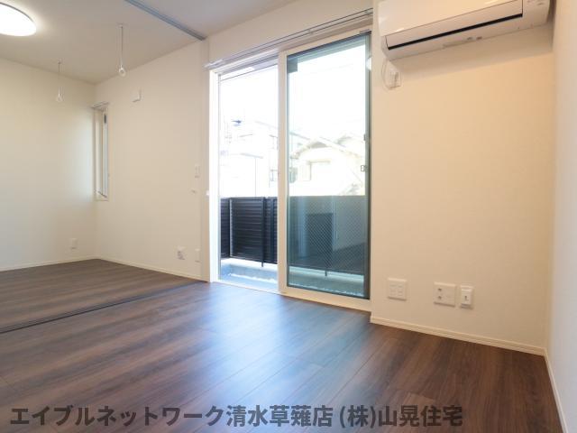 居室・リビング　居間です
