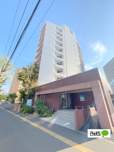 札幌市北区北三十四条西のマンションの建物外観