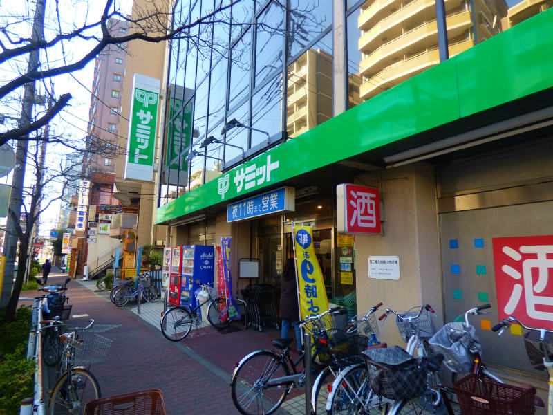 【府中市若松町のアパートのドラックストア】