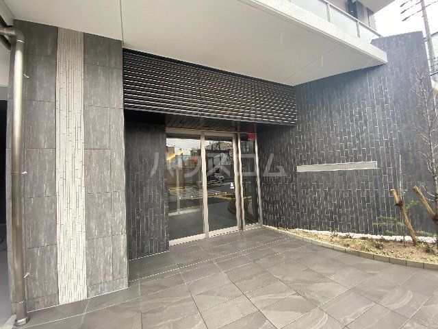 【名古屋市中村区太閤のマンションのエントランス】