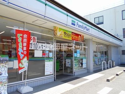 【橿原市豊田町のアパートのコンビニ】