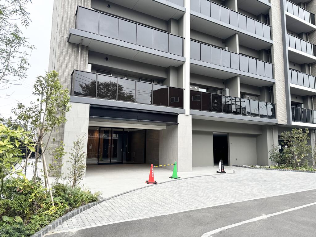 熊本市西区春日のマンションの建物外観