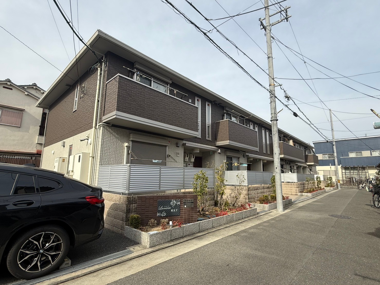 八尾市東太子のアパートの建物外観