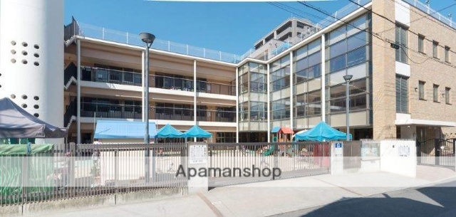 幼稚園・保育園　ナーガ保育園（幼稚園・保育園）まで946m